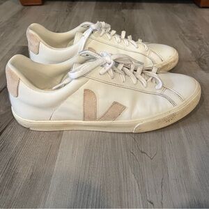 Veja Men's White Sneakers | Size 9.5